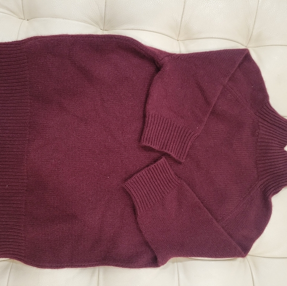 Theory Cashmere Mock Neck Top - Picture 6 of 6